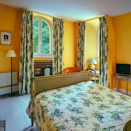 Chateau De Chatenay Pack 10 *